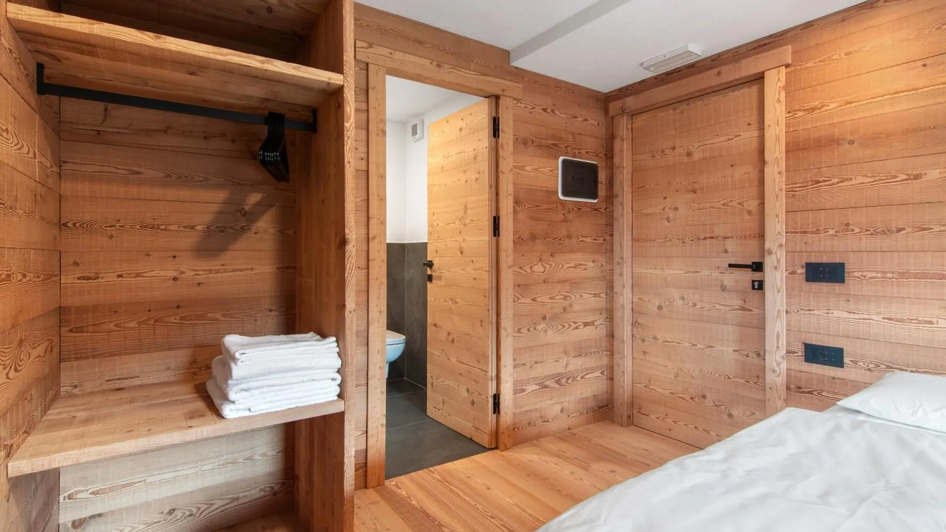 Agriturismo Montespluga 모데시모
