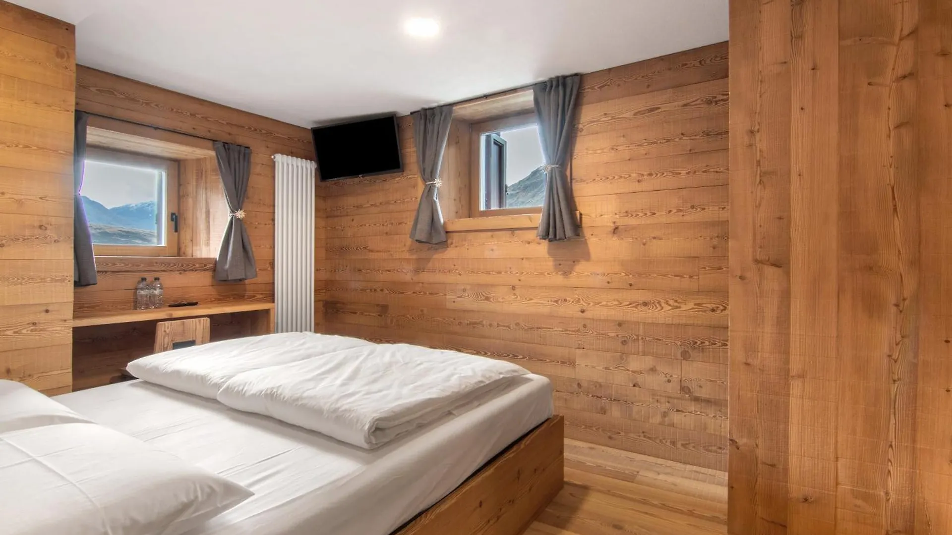 팜스테이 Agriturismo Montespluga 모데시모